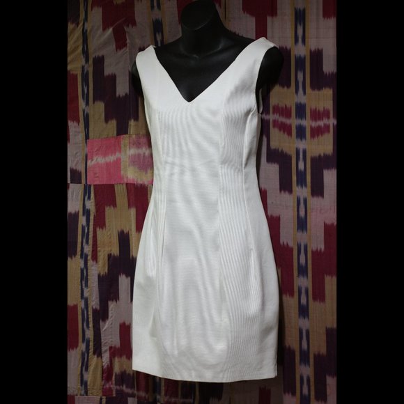 ZARA Solid White Bodycon Dress - Picture 1 of 5